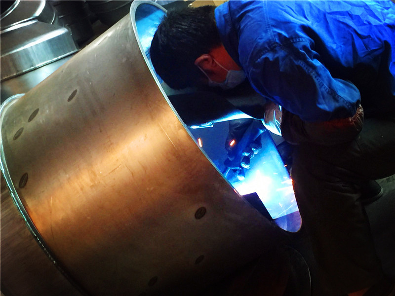 小型攪拌機(jī)內(nèi)部焊接技術(shù),保證無(wú)縫焊接--河北東圣吊索具制造有限公司--小型攪拌機(jī)|石材夾具|液壓堆高車(chē)|手動(dòng)叉車(chē) 小型攪拌機(jī)內(nèi)部焊接技術(shù),保證無(wú)縫焊接--河北東圣吊索具制造有限公司--小型攪拌機(jī)|石材夾具|液壓堆高車(chē)|手動(dòng)叉車(chē)