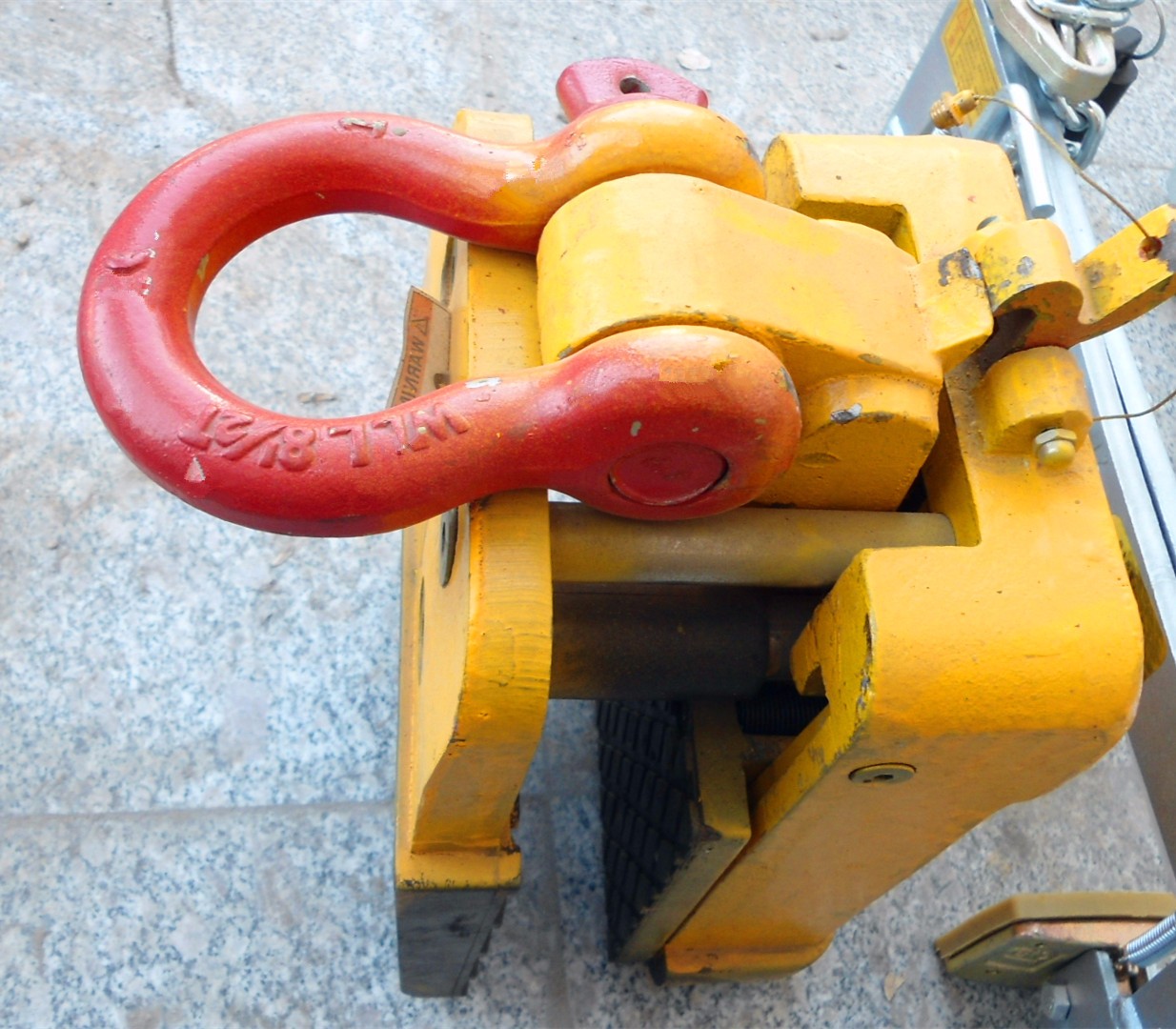 進(jìn)口H型石材安裝夾具--河北東圣吊索具制造有限公司--石材夾具|小型攪拌機(jī)|手動叉車|液壓堆高車 進(jìn)口H型石材安裝夾具--河北東圣吊索具制造有限公司--石材夾具|小型攪拌機(jī)|手動叉車|液壓堆高車