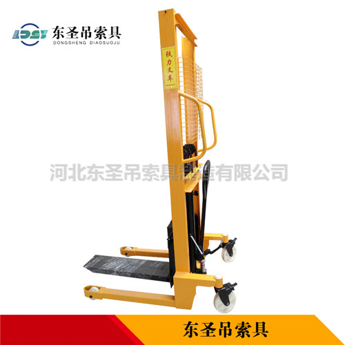 液壓手動(dòng)搬運(yùn)車側(cè)面產(chǎn)品展示--河北東圣吊索具制造有限公司--液壓堆高車|手動(dòng)叉車|小型攪拌機(jī)|石材夾具 液壓手動(dòng)搬運(yùn)車側(cè)面產(chǎn)品展示--河北東圣吊索具制造有限公司--液壓堆高車|手動(dòng)叉車|小型攪拌機(jī)|石材夾具