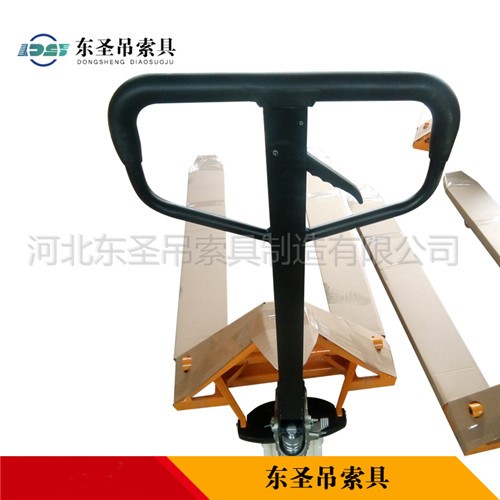 地牛搬運(yùn)車塑料行走車輪細(xì)節(jié)--河北東圣吊索具制造有限公司--手動(dòng)叉車|液壓堆高車|小型攪拌機(jī)|石材夾具 地牛搬運(yùn)車塑料行走車輪細(xì)節(jié)--河北東圣吊索具制造有限公司--手動(dòng)叉車|液壓堆高車|小型攪拌機(jī)|石材夾具